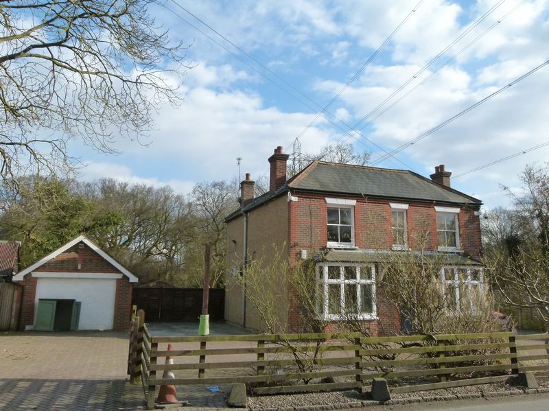 Station Road, Bricket Wood, St Albans - £775,000